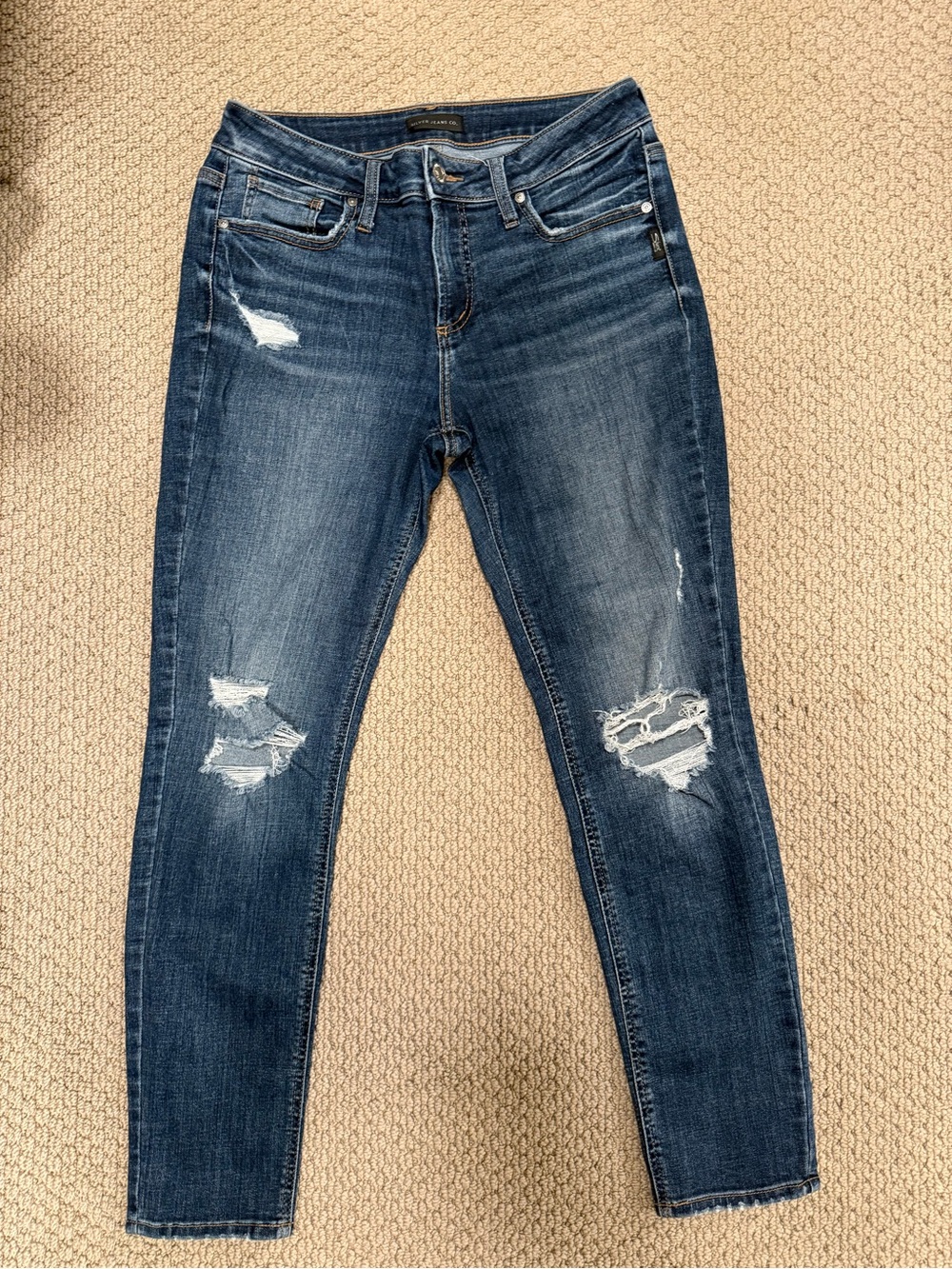 Silver Jeans Co. Suki Skinny. Distressed Skinny Jeans 30/27